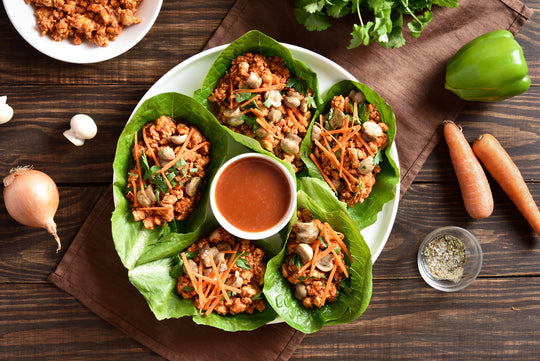 Asian,Minced,Meat,Lettuce,Wraps,On,Wooden,Background.,Top,View,