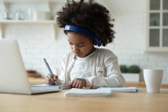 Clever,African,Schoolgirl,Excellent,Pupil,Sit,In,Kitchen,Do,Homework