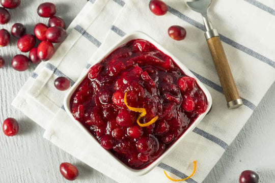 Sweet,Homemade,Cranberry,Sauce,For,Thanksgiving,Dinner