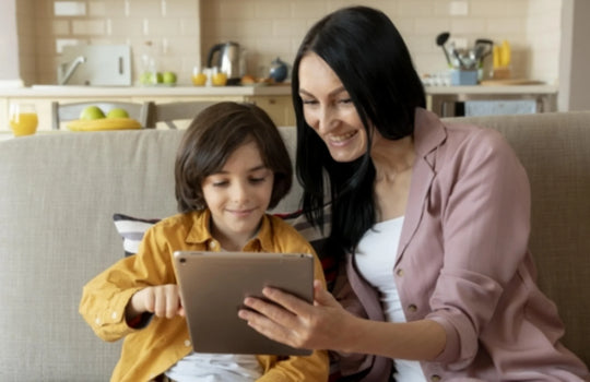 mother-son-looking-tablet2 (1)
