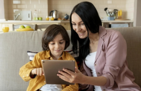 mother-son-looking-tablet2 (1)